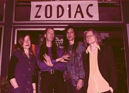 atelierTheremin , arne neumann , arne paul neumann, berlin , slide , guitarlele , steel , live , studio , bass , experimental , baritone , guitar , psychedelisch , musiker , atelier theremin, Manfred Miersch, Slyder, Gaessler, Hanna Zimmermann, lomok