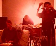 atelierTheremin , live , arne neumann , arne paul neumann, berlin , ebow , guitarlele , steel , studio , gitarre , musiker , psychedelic, atelier theremin, theremin, electronic music, Manfred Miersch, Slyder, Gässler